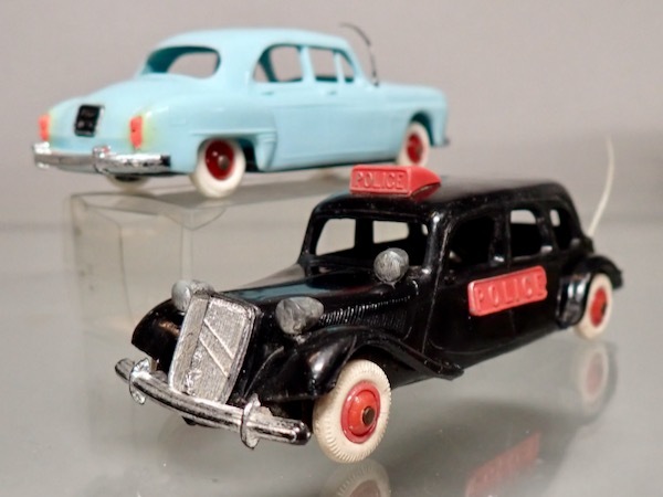 NOREV ���ȥ����� 15 police �ץ饹���å��� 1/43