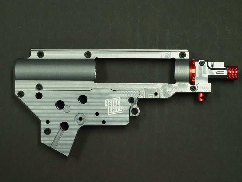 RetroArms�� CNC Split Gearbox V2 with int. Hop Up Chamber UNI - QSC ����8mm
