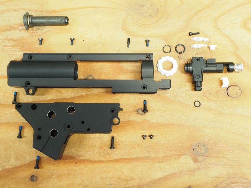 RetroArms製 CNC Split Gearbox V2 with int. Hop Up Chamber UNI