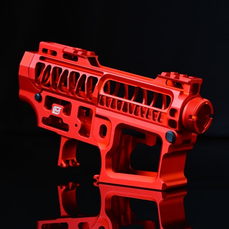 MANCRAFT製 M4/AR15 超軽量スピードソフトボディ レッド | 外部パーツ