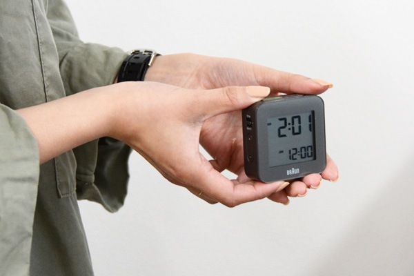 Braun ブラウン Bnc008 アラームクロック トラベルクロック 目覚まし時計 ドイツ おしゃれ デジタル
