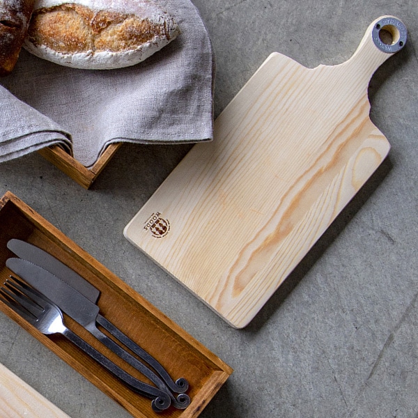 おしゃれなパインウッド製 カッティングボード Sサイズ WOODS PINE