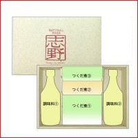 調味料2本とつくだ煮の詰合せオリジナルギフトセット【商品代金+化粧箱代金】。