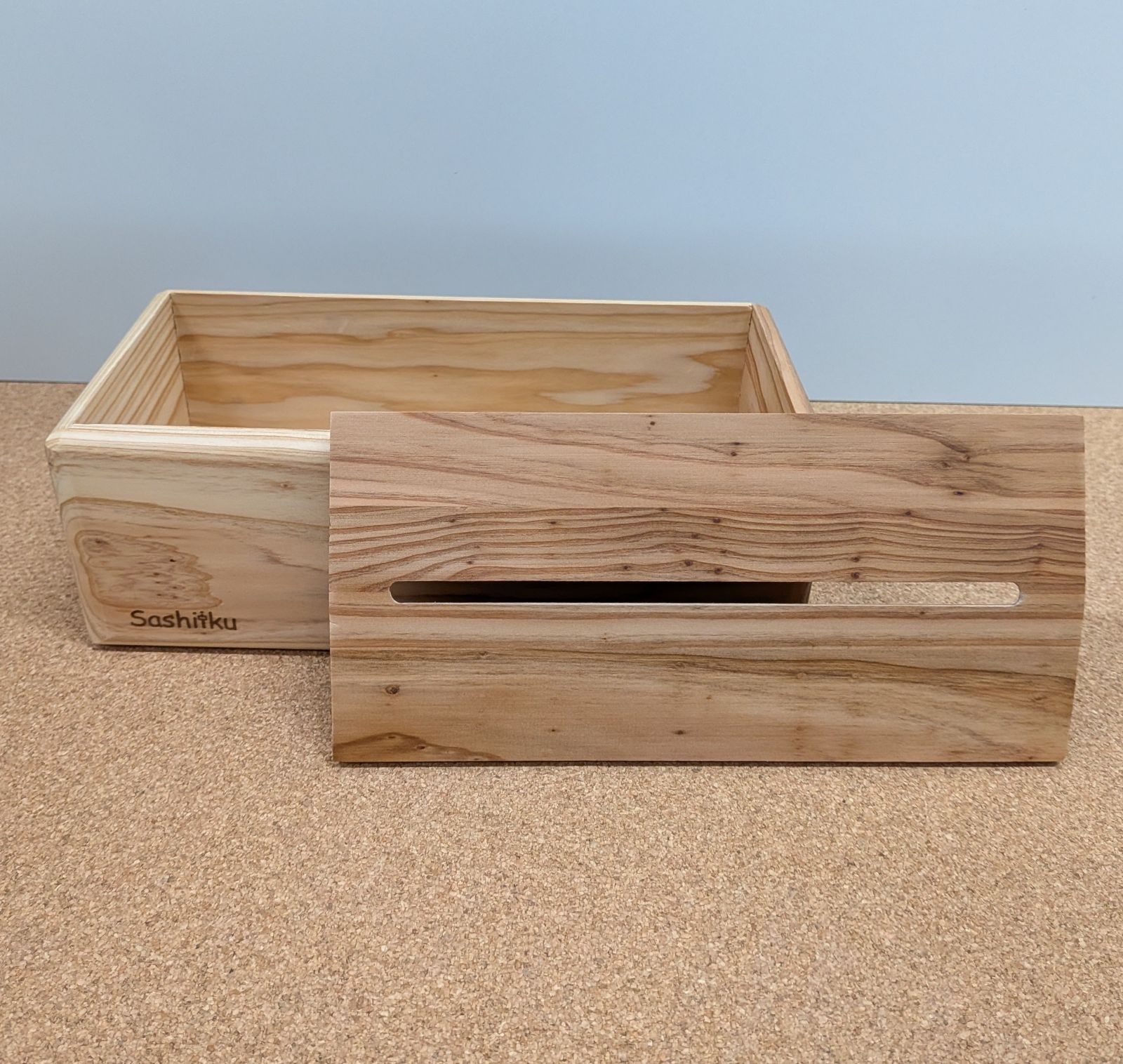 ティッシュボックス