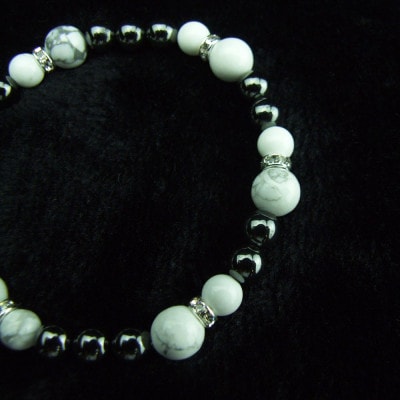 風水　六瓢（無病）パワーストーンブレスレット　レディース　ハウライト/念珠/数珠/腕輪　白/人間関係改善　縁起物/瓢箪/祈願済