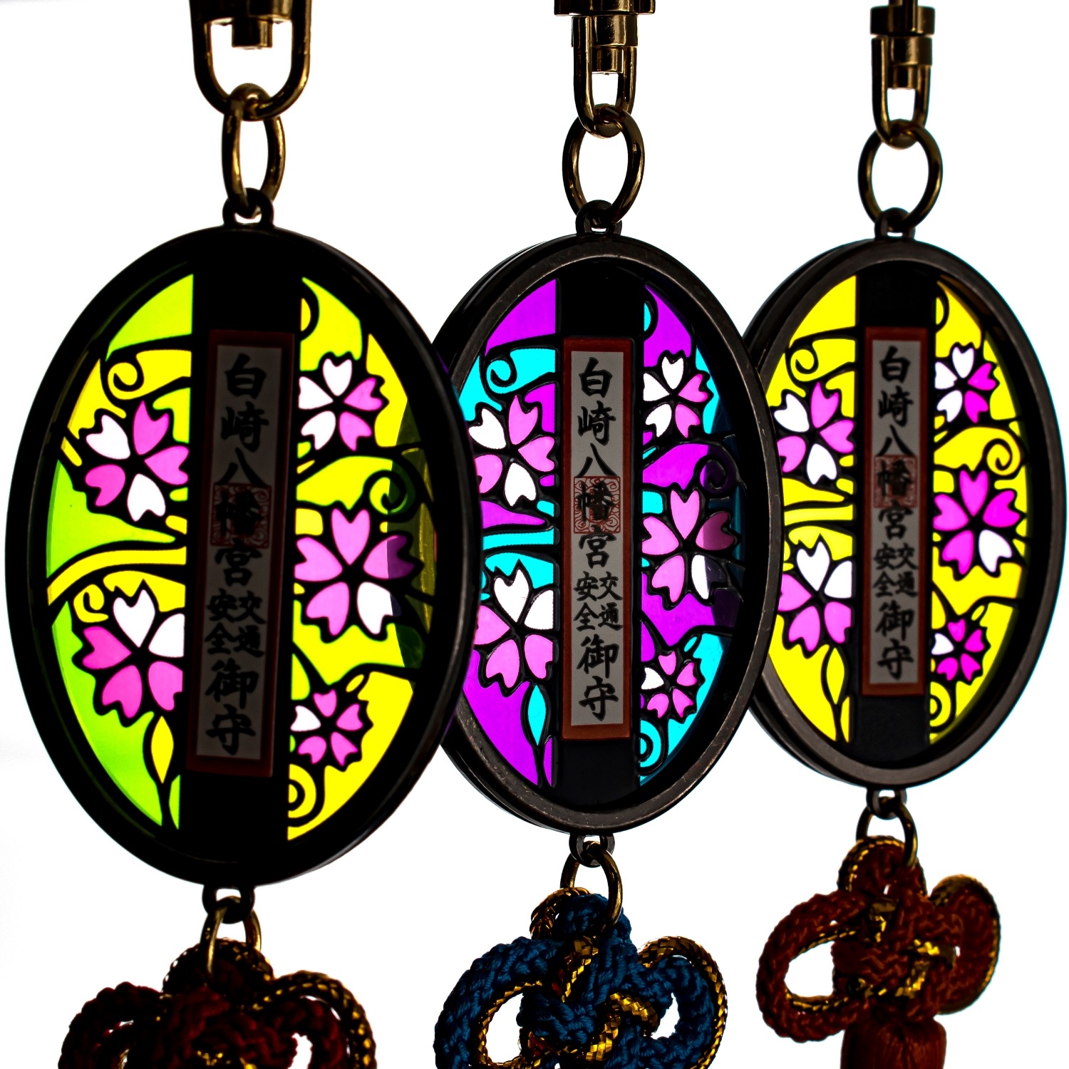 ステンド型 交通安全お守り 吸盤タイプ レッド｜白崎八幡宮