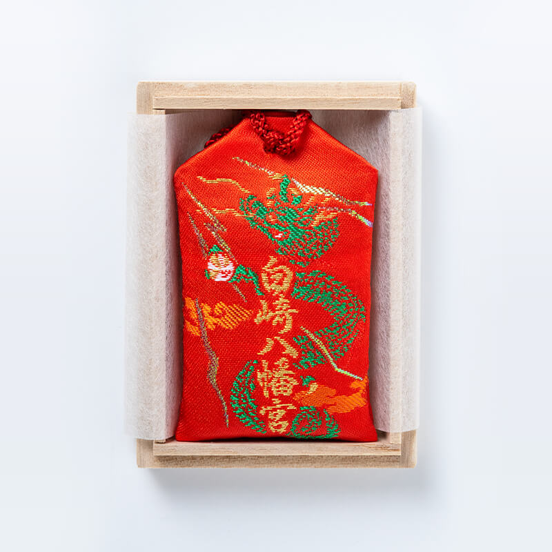 勝運上昇!必勝お守り(桐箱入り/赤) スポーツや受験・勝負事に 神社で祈願済み