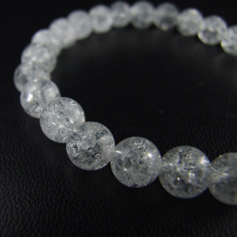 浄化・開運・魔除け クラック水晶8mm 高級桐箱付き　神社で祈願済み　パワーストーンブレスレット