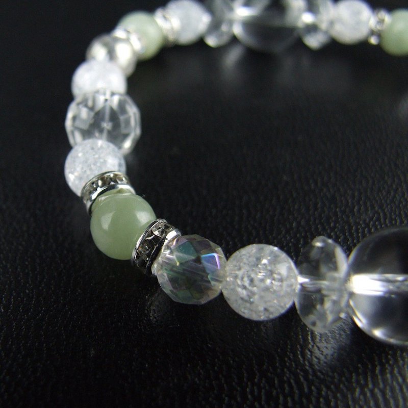 月からの賜物‼️願いが叶うパワーストーン‼️ 5月（皐月）の誕生石 翡翠（ジェイド） パワーストーンブレスレット