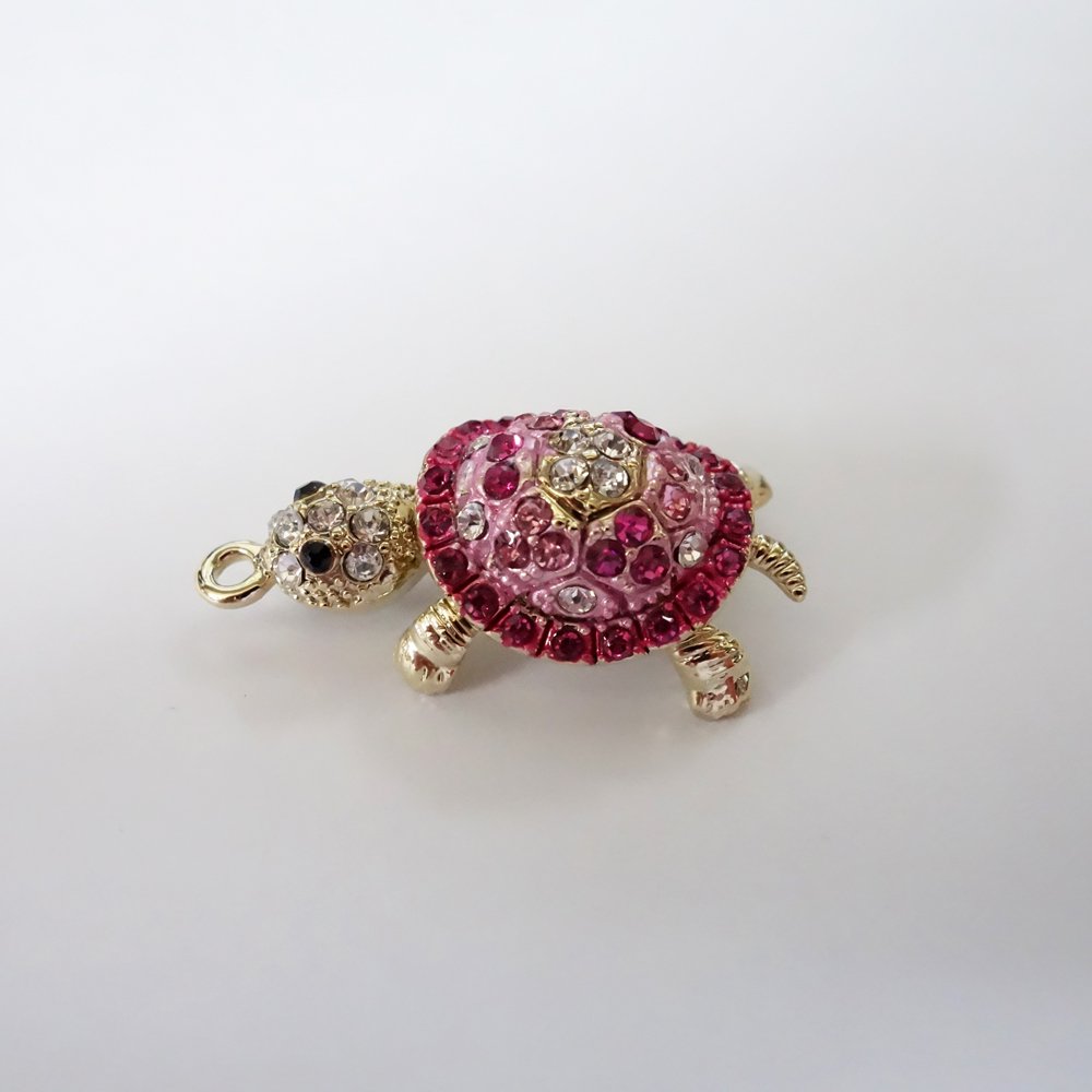 キラキララインストーン 亀 ピンク｜白崎八幡宮