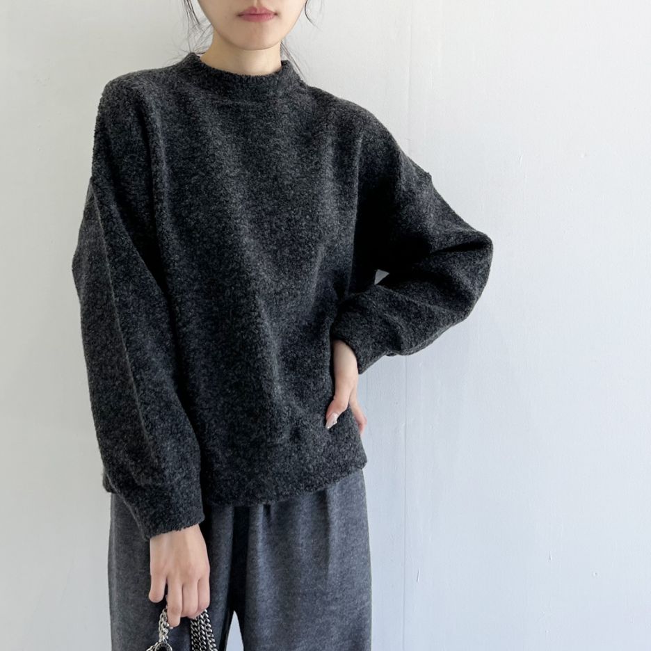 シープパイル　カーブ袖コンパクトプルオーバー