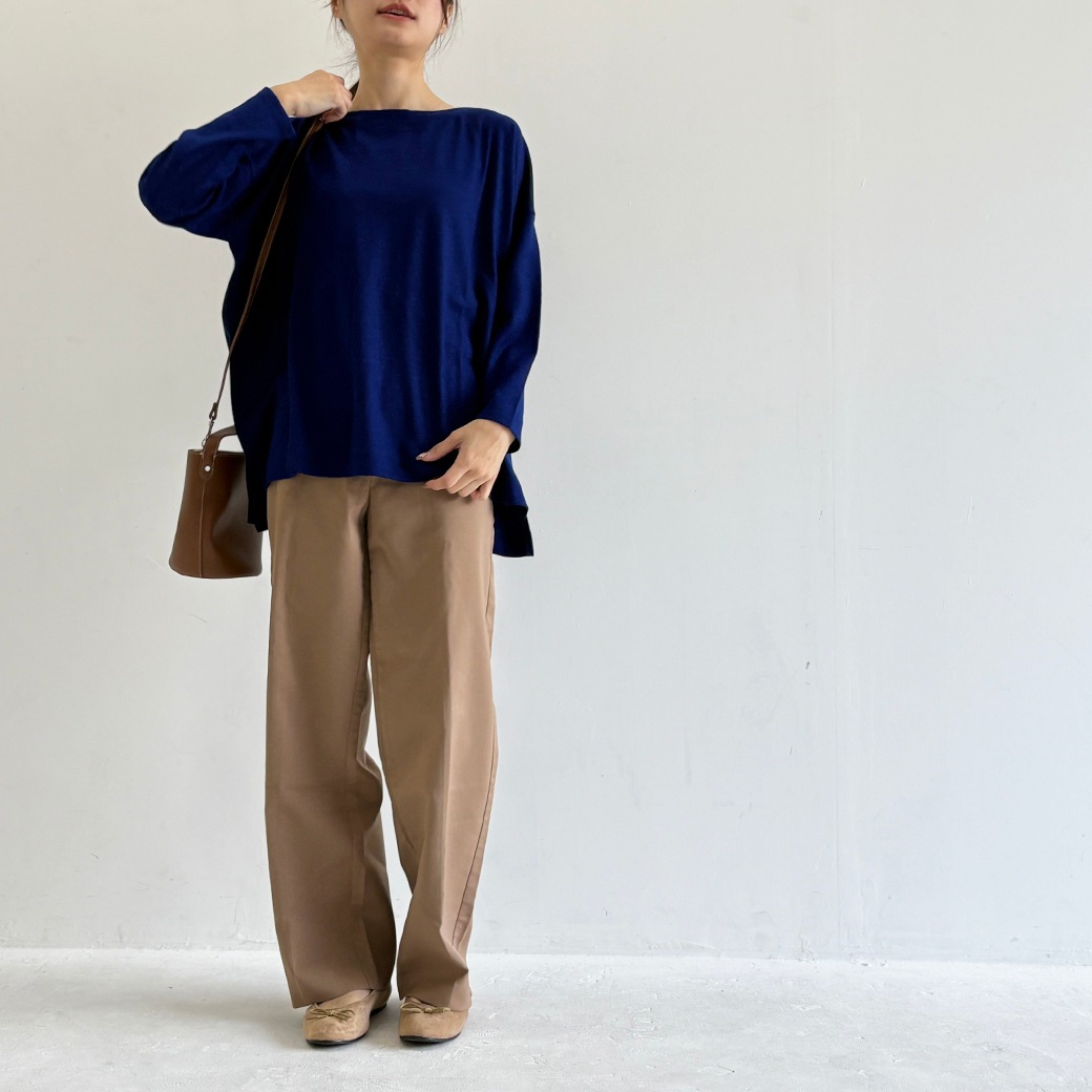 ウォッシャブルウール＿ボートネック　スクエアシルエット裾スリットプルオーバー