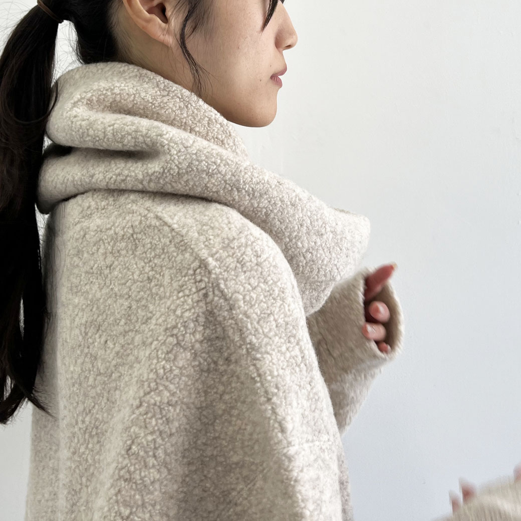 シープパイル　ビッグシルエットネックウォーマー付きプルオーバー