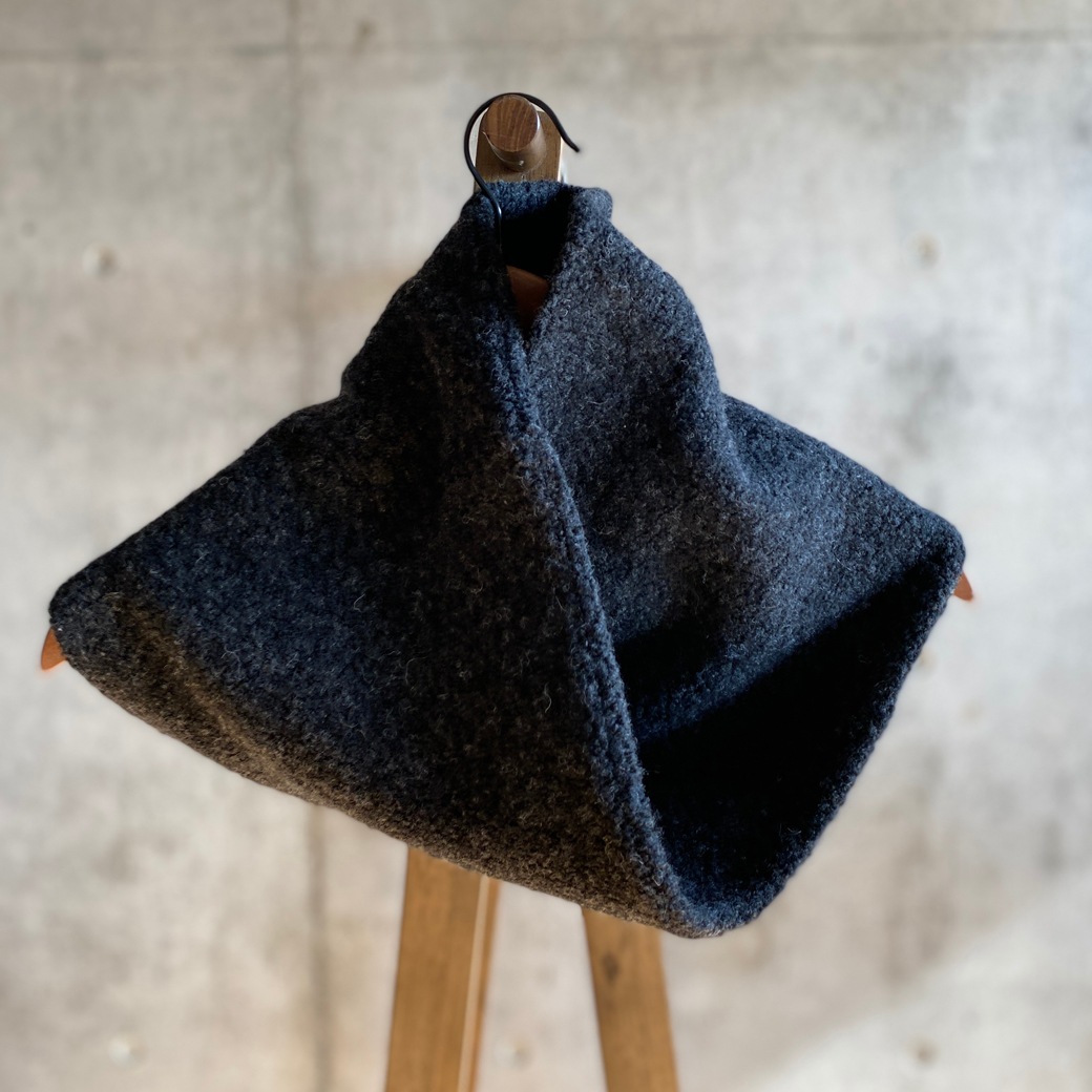 シープパイル　ビッグシルエットネックウォーマー付きプルオーバー