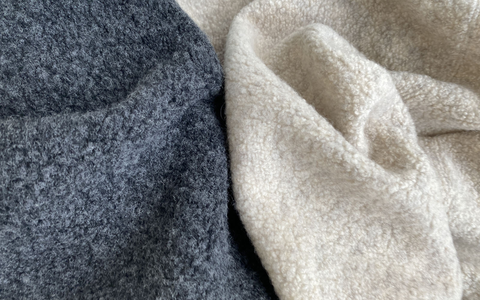 シープパイル　ビッグシルエットネックウォーマー付きプルオーバー