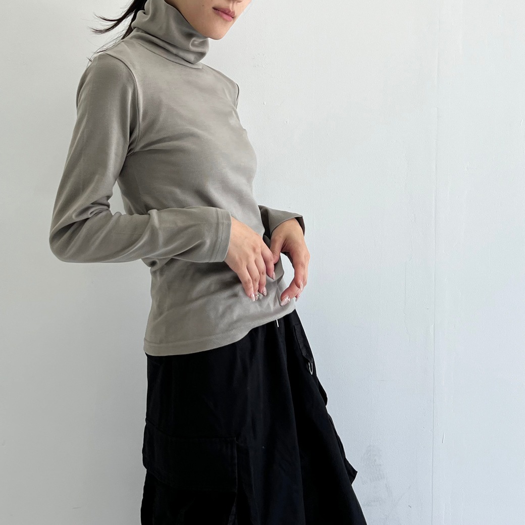 丸胴フライスタートルネック長袖