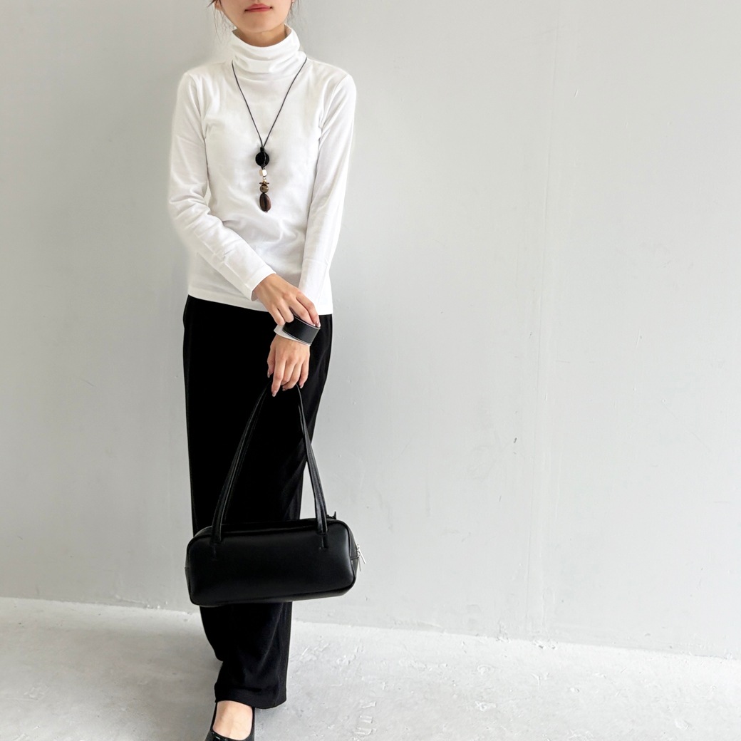 丸胴フライスタートルネック長袖