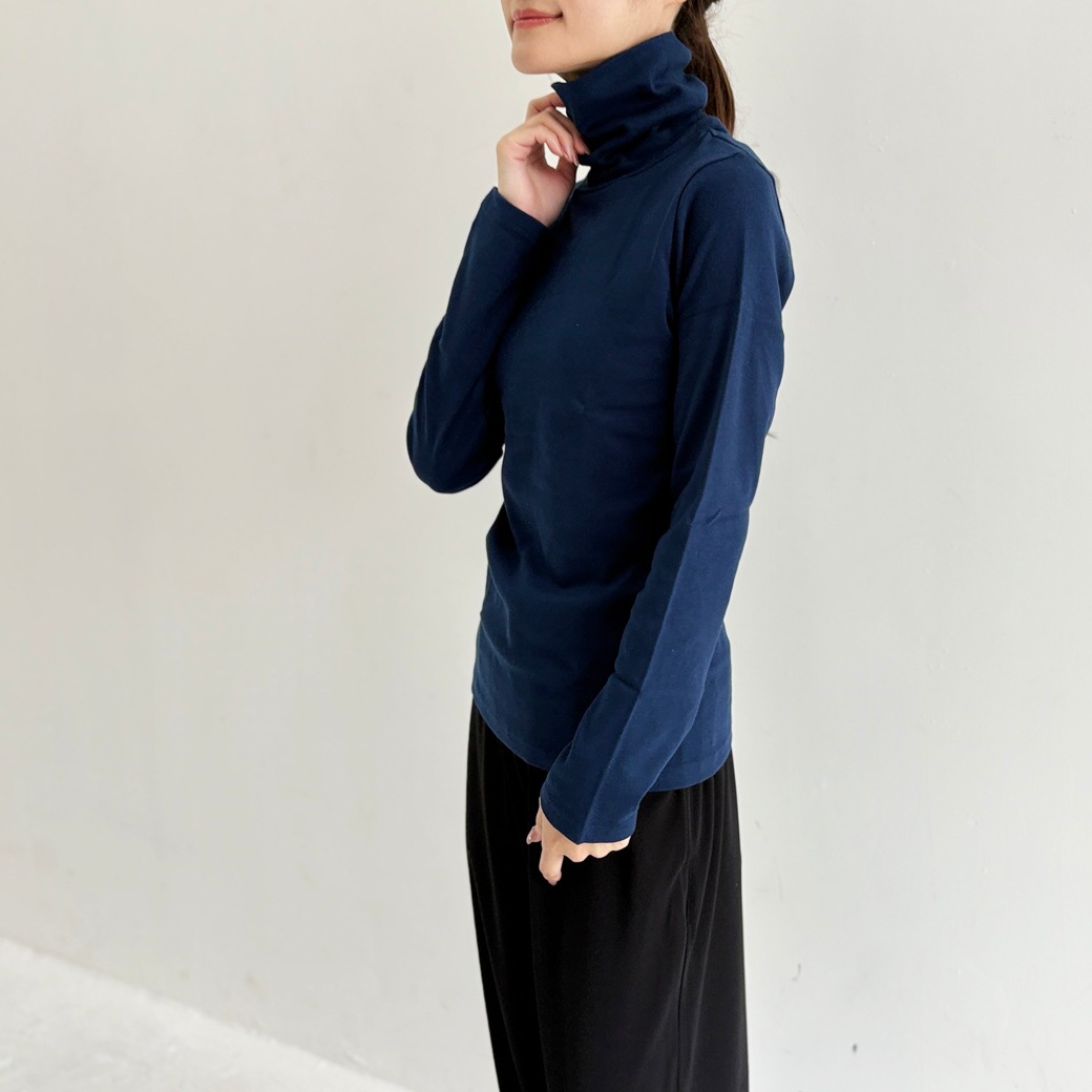 丸胴フライスタートルネック長袖