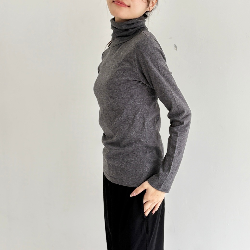 丸胴フライスタートルネック長袖
