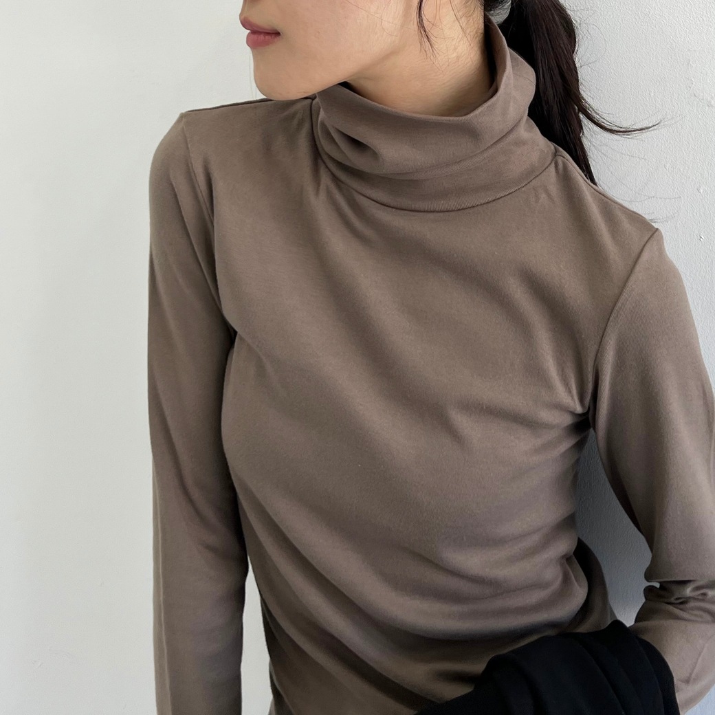 丸胴フライスタートルネック長袖