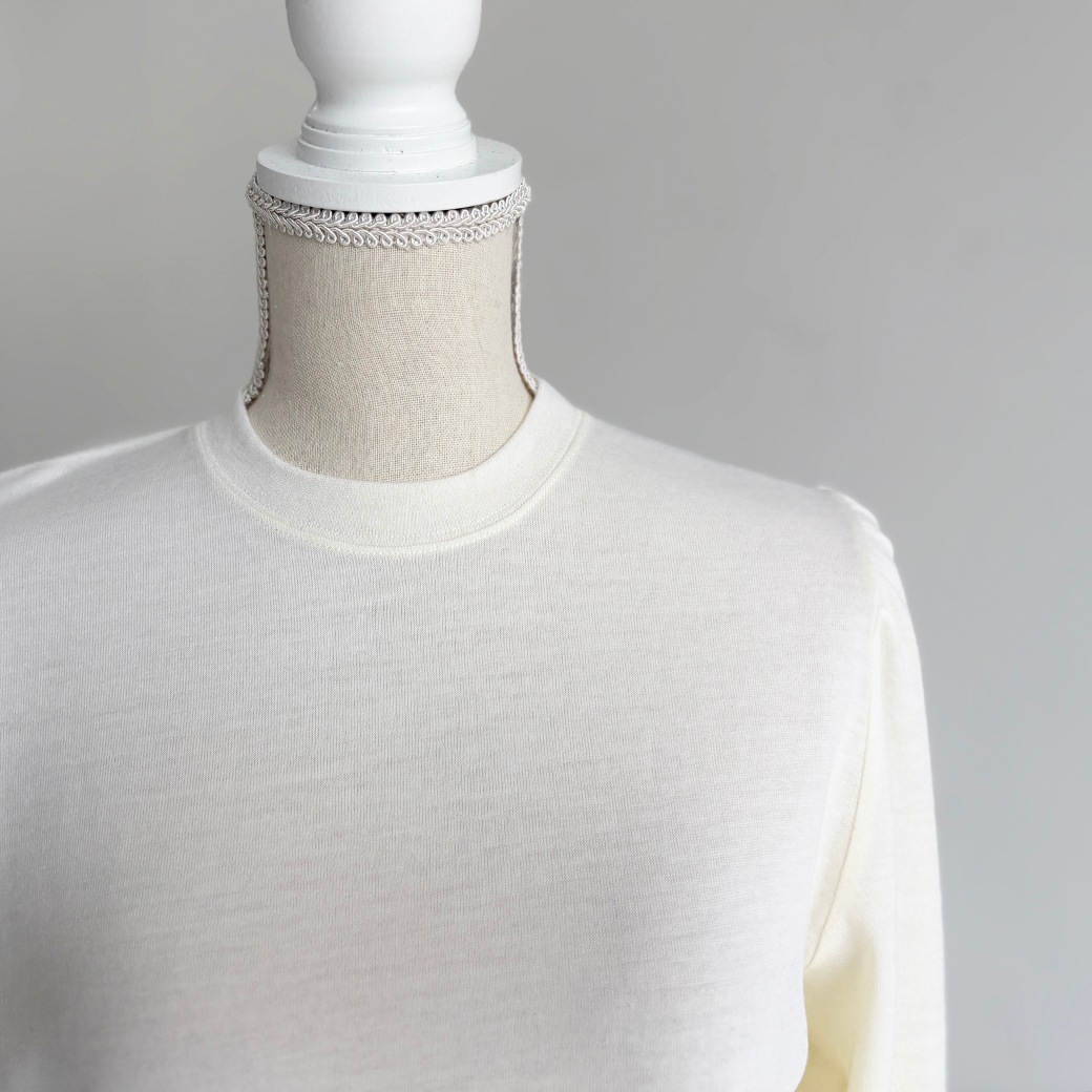 ウォッシャブルウール＿ギャザーショルダープルオーバー