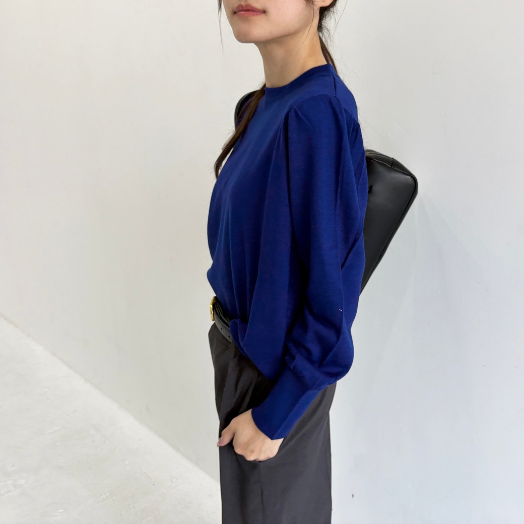 ウォッシャブルウール＿ギャザーショルダープルオーバー