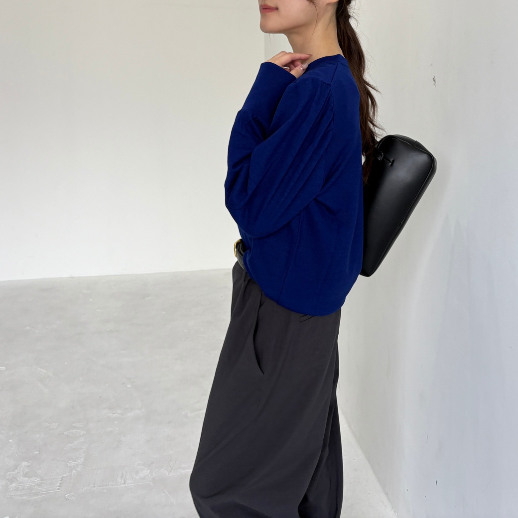 ウォッシャブルウール＿ギャザーショルダープルオーバー