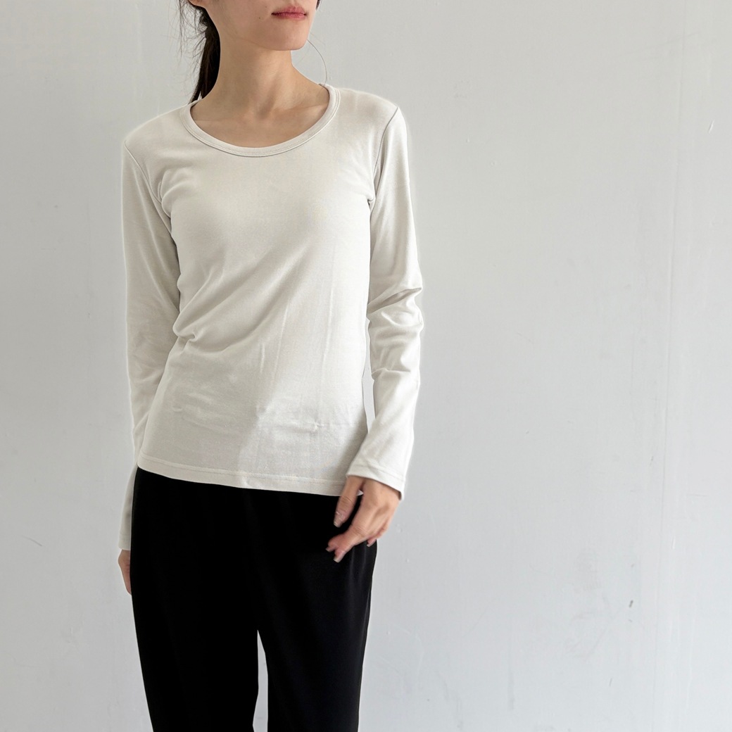 丸胴フライススクープネック長袖