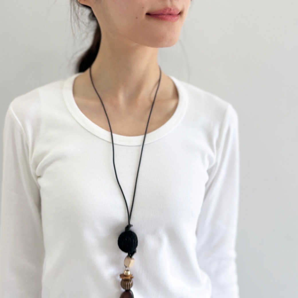 丸胴フライススクープネック長袖