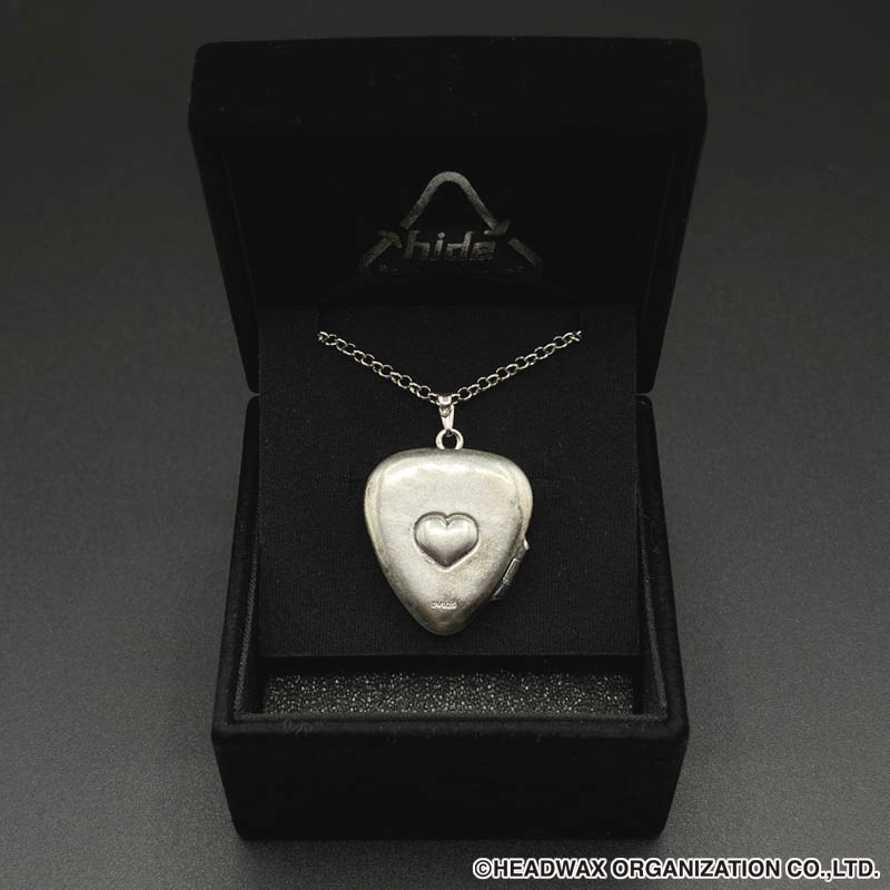 hide Memorial Pick Locket