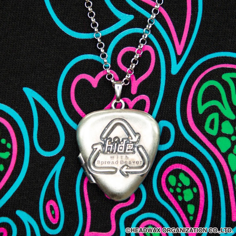 hide Memorial Pick Locket