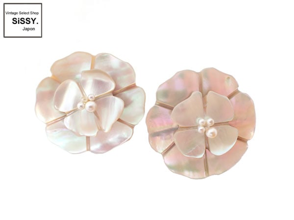 シャネル ■CHANEL■ イヤリング ヴィンテージ ココマーク フラワー 花 モチーフ シェル 98A