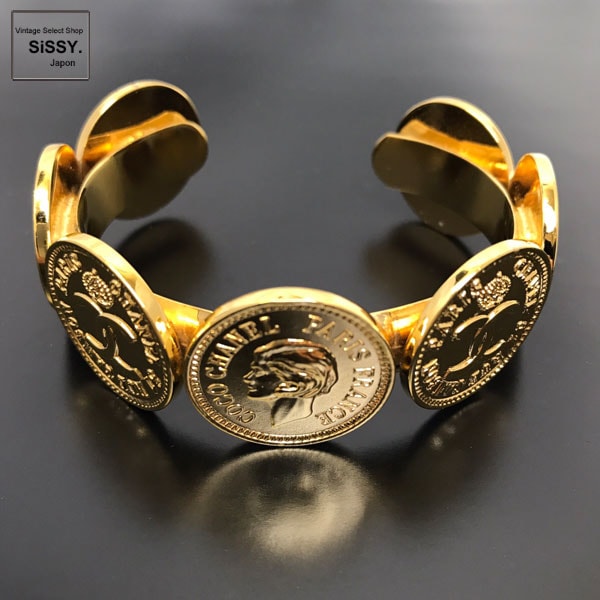 ■シャネル■ バングル ブレスレット ココマーク コインモチーフ ゴールド 【CHANEL】