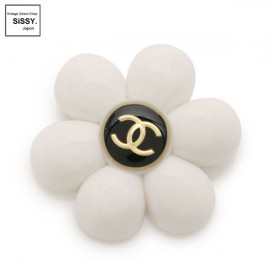 ■シャネル■ カメリア ブローチ 白 黒 ゴールド 96P 【CHANEL】|アクセサリー