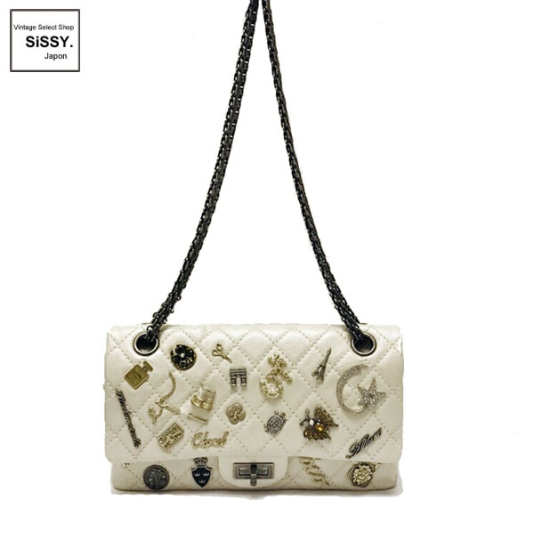 ■シャネル■ 2.55ライン アイコンチャーム Wフラップ チェーンバッグ アイボリー 【CHANEL】