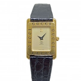 GUCCI グッチ レディース腕時計 4000L ゴールド ブラック QZ