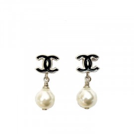 CHANEL シャネル ピアス ココマーク フェイクパール ブラック マットゴールド B10A