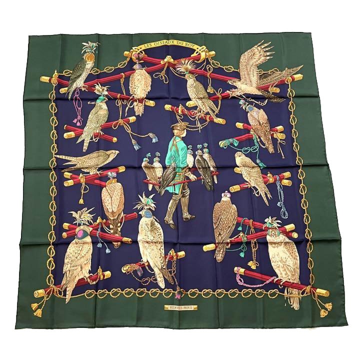 HERMES エルメス スカーフ カレ90 『LES OISEAUX DU ROY（王の鳥たち）』 シルク パープル グリーン系