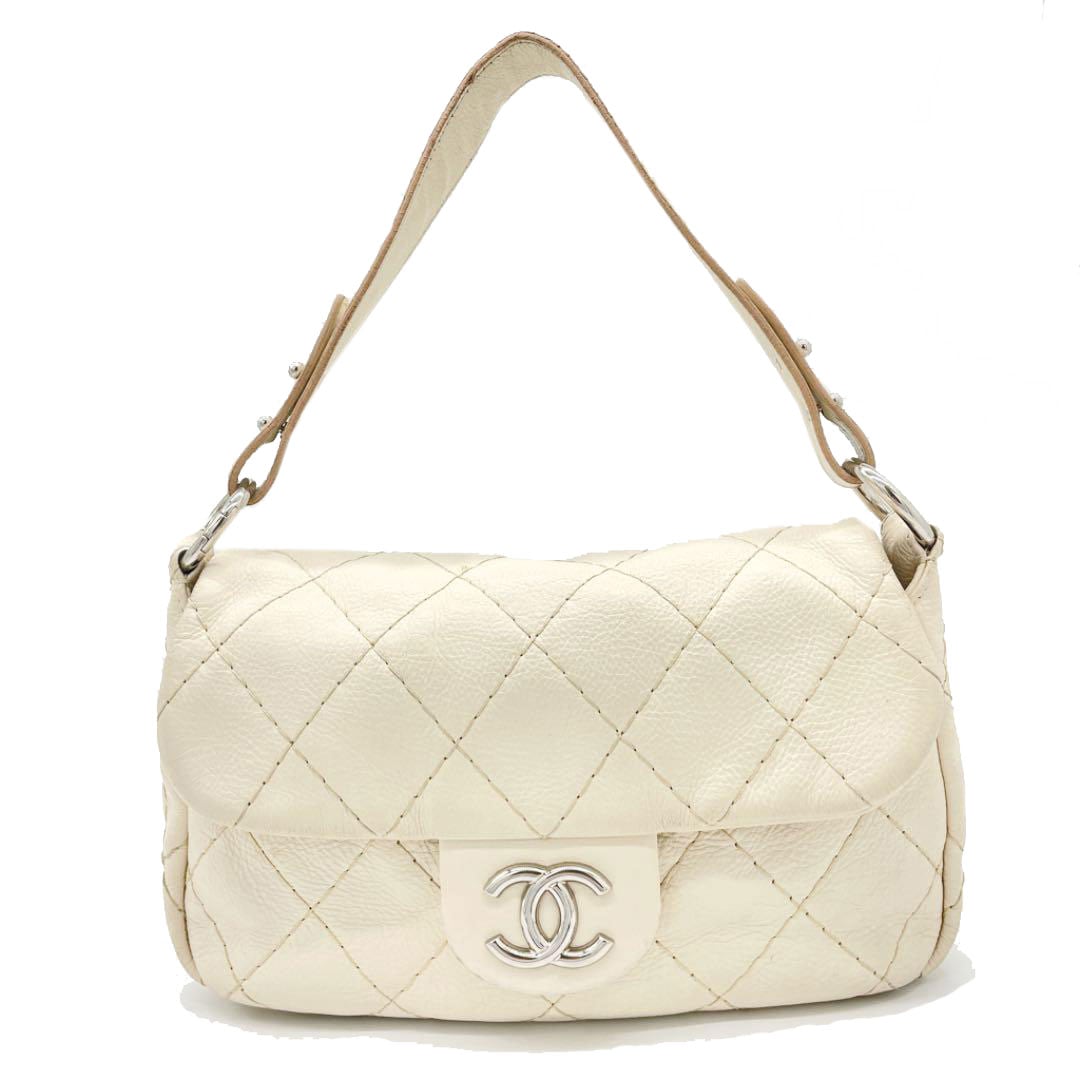 シャネル オンザロード マトラッセ シルバー金具 レザー トートバッグ ココマーク ライトグレー系 バッグ CHANEL