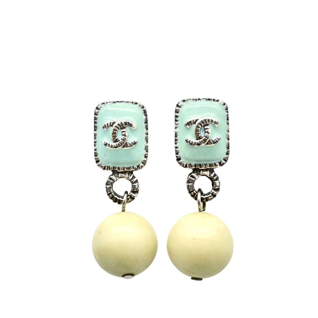 CHANEL シャネル スイングピアス ココマーク ライトブルー アイボリー シルバー 06C