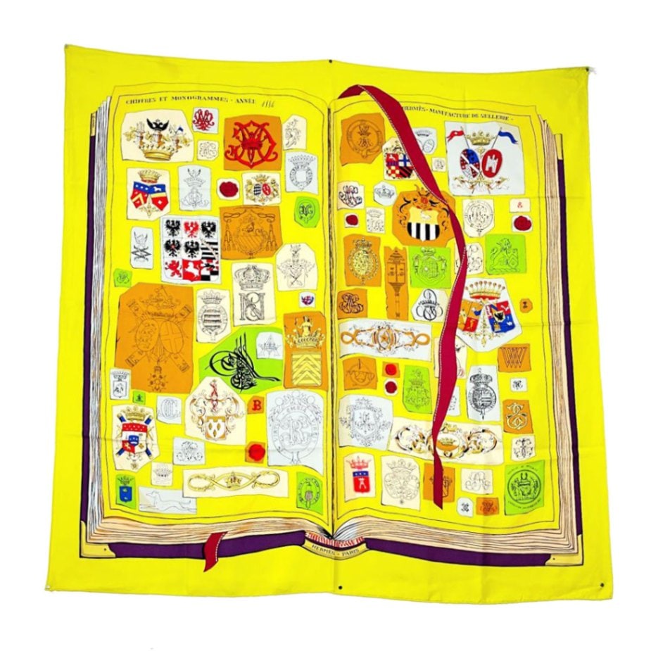 HERMES エルメス スカーフ カレ90 『CHIFFRES ET MONOGRAMMES -ANNEE 1886（図面や記号）』 シルク イエロー マルチカラー