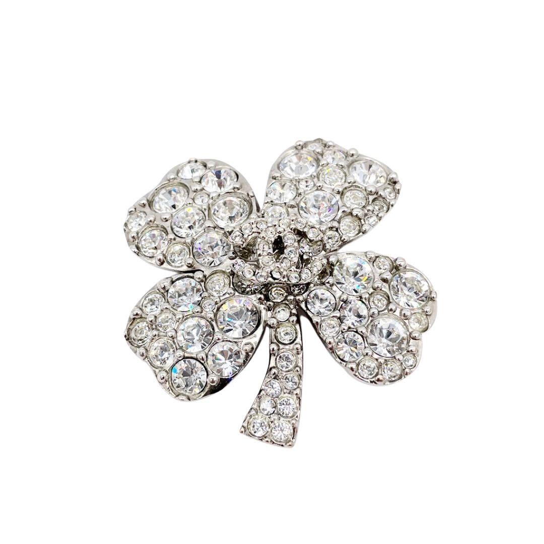 CHANEL シャネル ブローチ クローバー ラインストーン ココマーク シルバー 08V