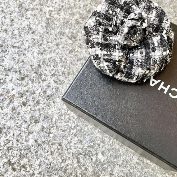 CHANEL シャネル コサージュ カメリア フラワー ツイード ブラック グレー ホワイト