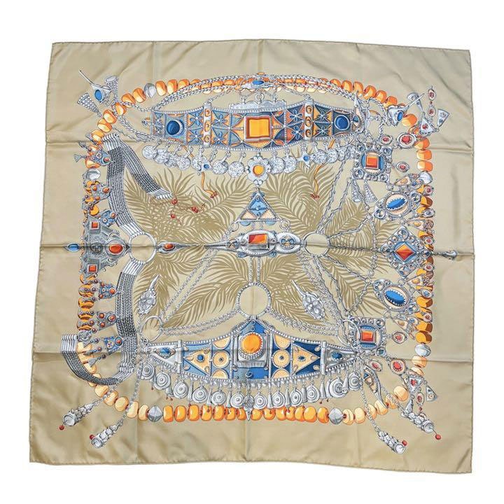 エルメス カレ90 貴重な場所 スカーフ シルク ベージュ HERMES エルメス スカーフ カレ90 『TERRES PRECIEUSES(貴重な