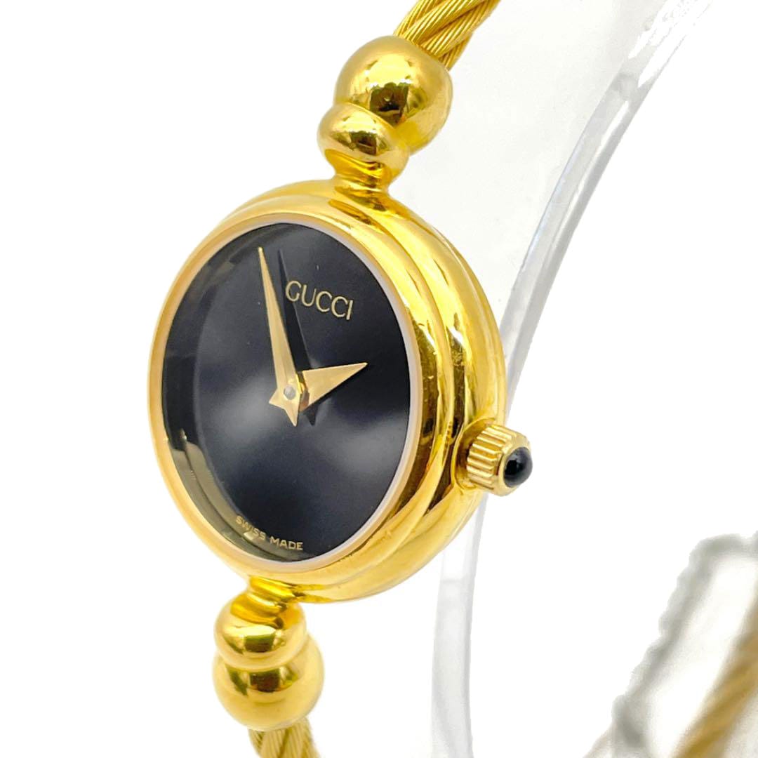 GUCCI グッチ レディース腕時計 バングルウォッチ QZ ゴールド 黒文字盤 2700.2.L ヴィンテージ