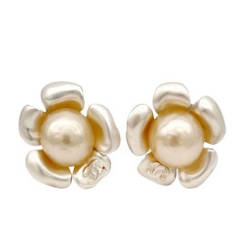 CHANEL シャネル イヤリング カメリア フェイクパール パールホワイト シルバー 00T