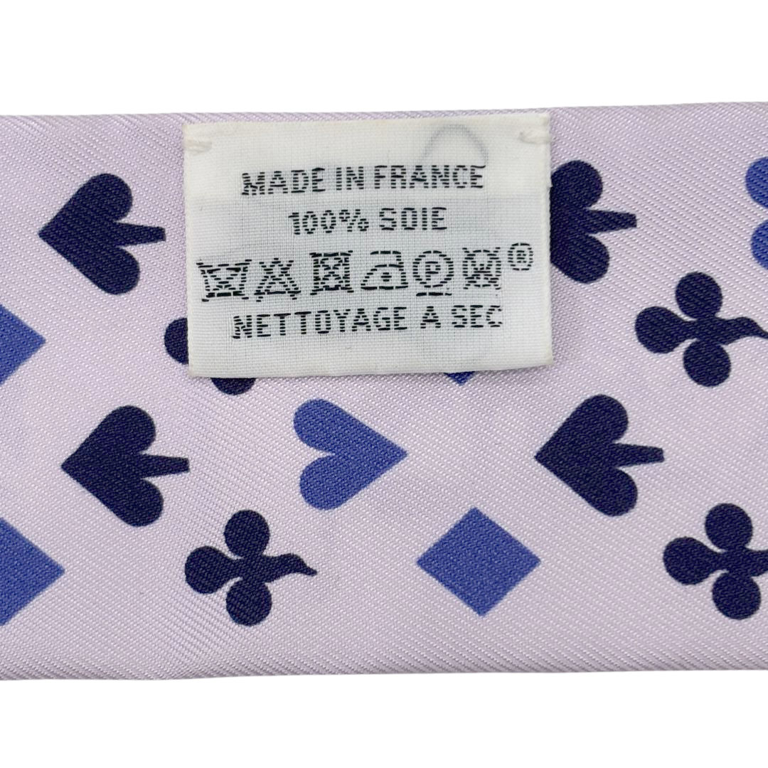 HERMES エルメス スカーフ ツイリー 『Jeu de Cartes(ジュドーカルト)』 シルク パープル 2018春夏