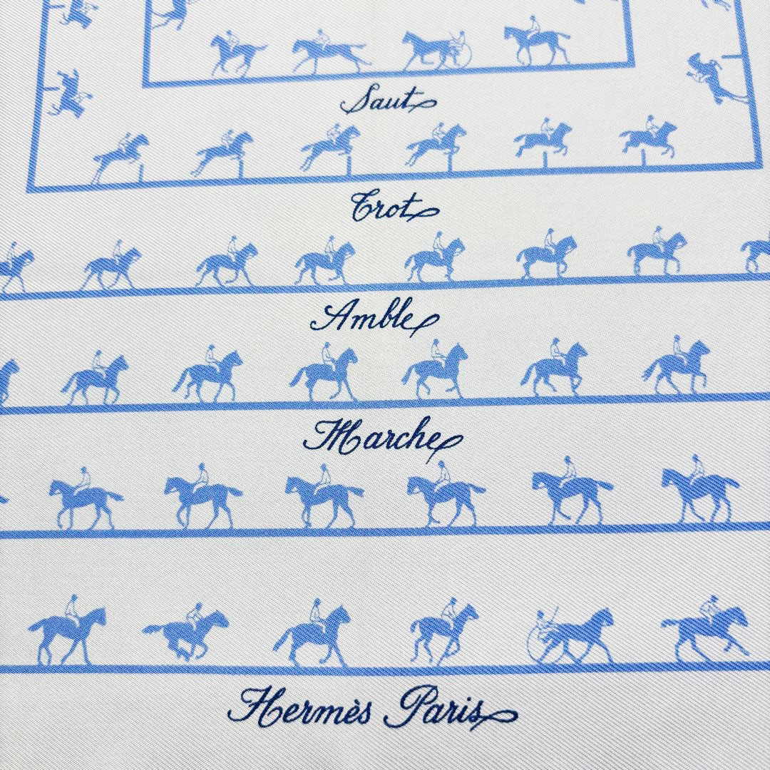 HERMES エルメス スカーフ カレ45 プチカレ 『Saut Galop Canter Rack』 馬柄 シルク ライトブルー系