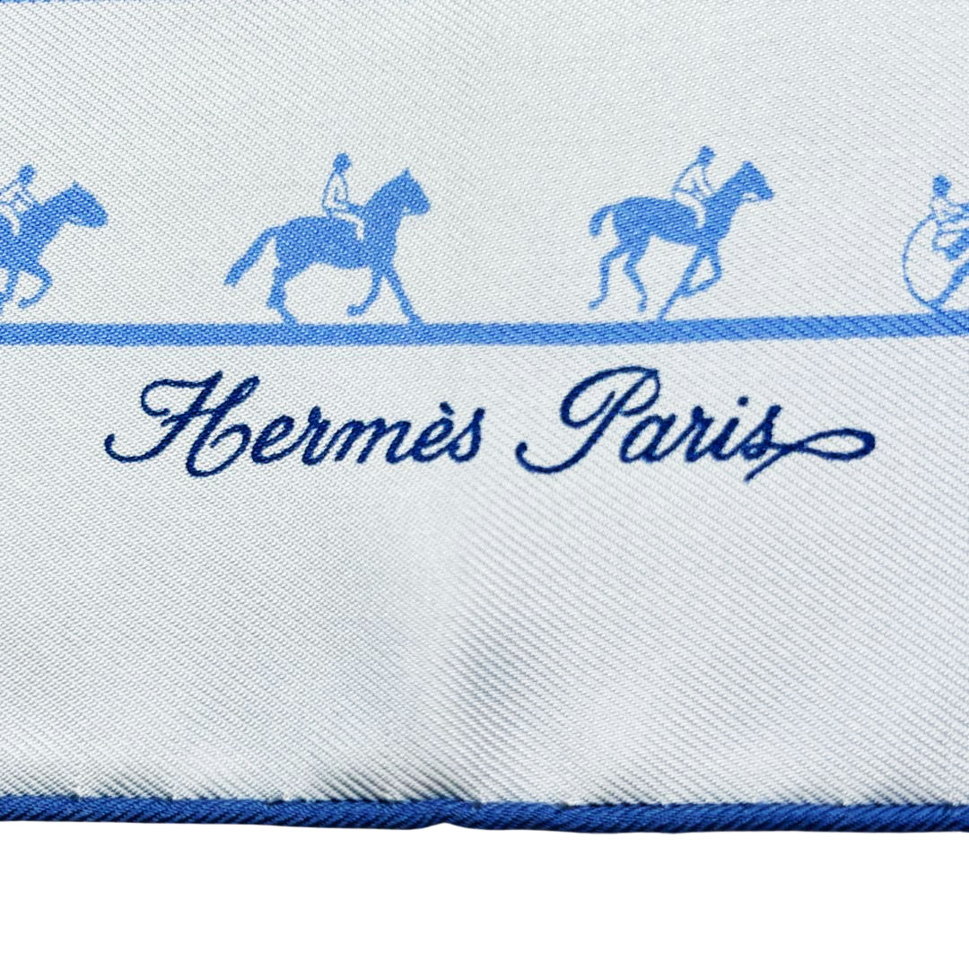 HERMES エルメス スカーフ カレ45 プチカレ 『Saut Galop Canter Rack』 馬柄 シルク ライトブルー系