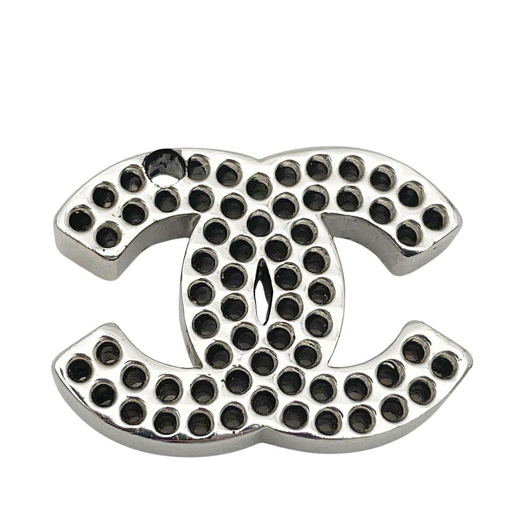【クールでゴージャス♪】CHANEL シルバー フープピアス CHANEL シャネル フープピアス ココマーク パンチング 03P